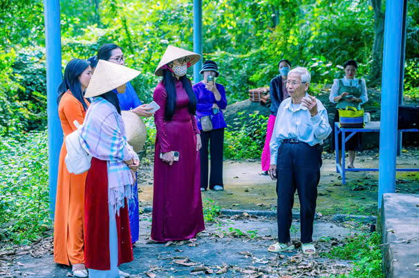 Quang cảnh miếu Tiền hiền